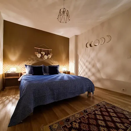 Apartament Lara's *