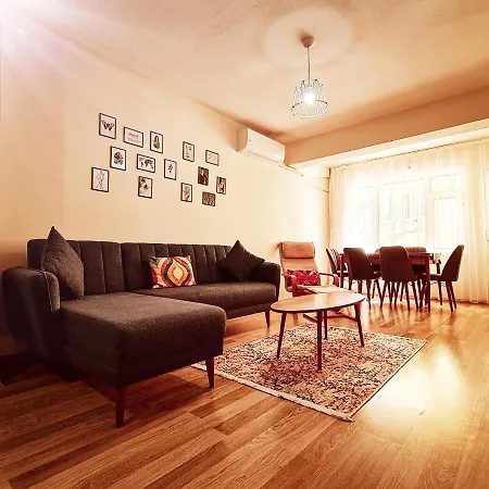 Apartament Lara's
